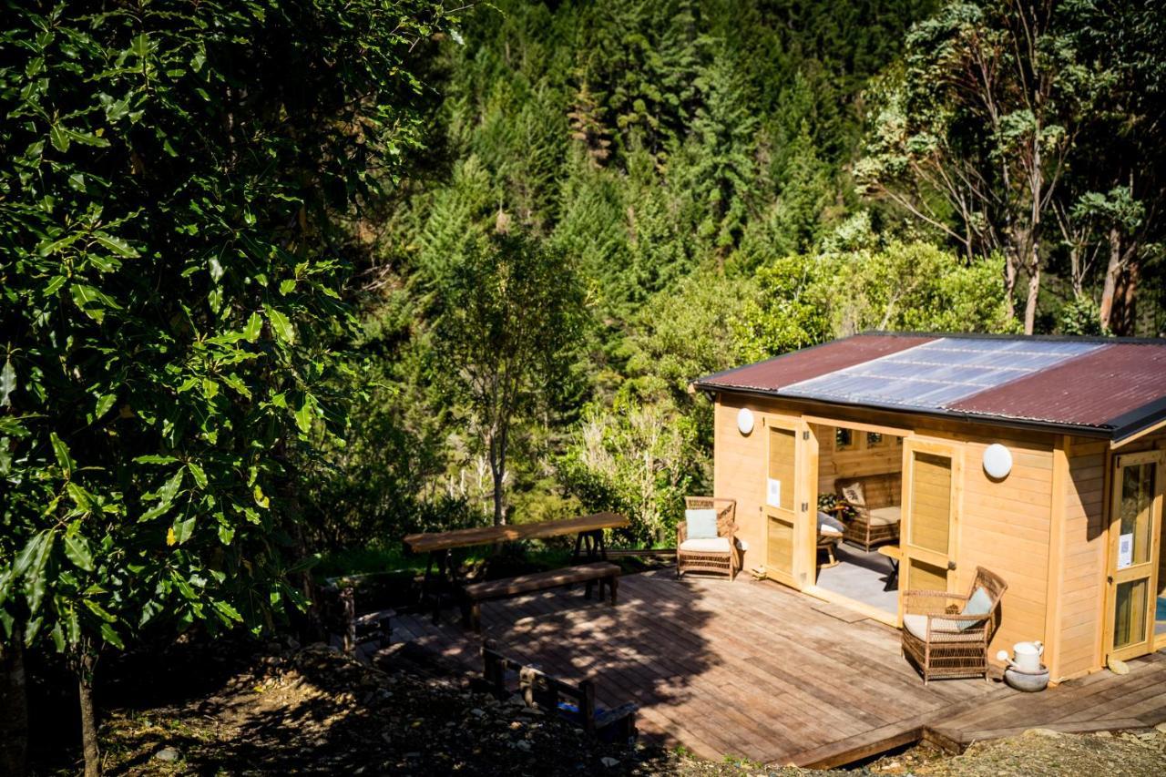 Maitai Whare Iti - Adventure Cabins & House เนลสัน ภายนอก รูปภาพ