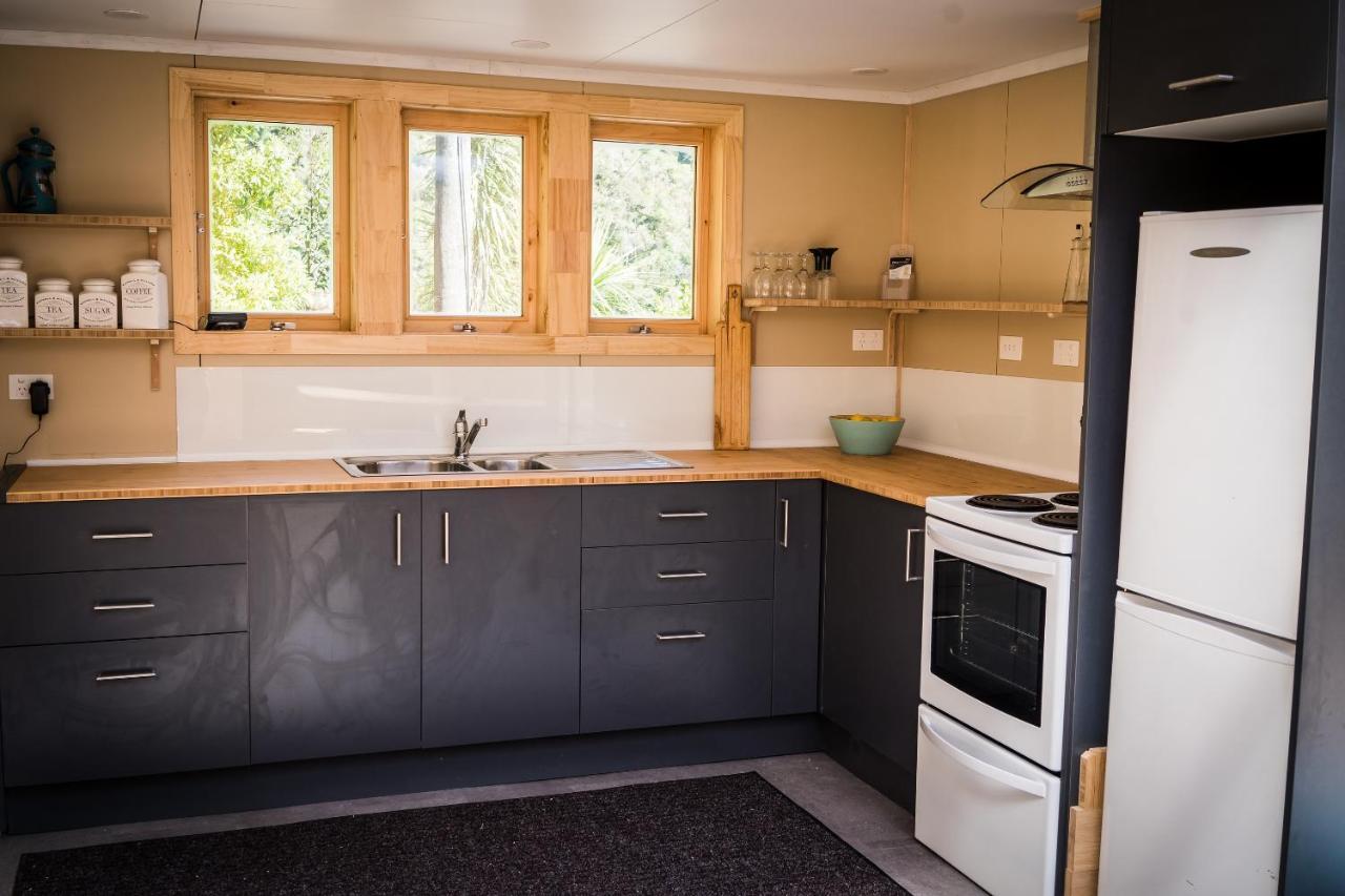 Maitai Whare Iti - Adventure Cabins & House เนลสัน ภายนอก รูปภาพ